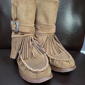 No name brand fringe moccasin size 5
